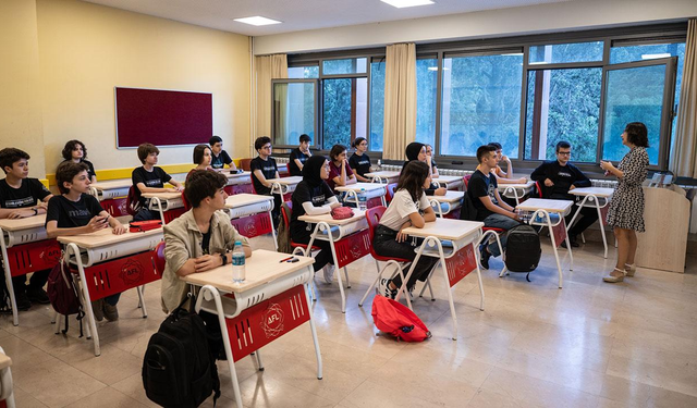 Zorunlu eğitim sistemi değişiyor: Erdoğan'ın imzasına kaldı