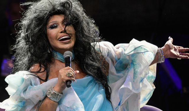 Bülent Ersoy, sahnede kendine küfretti