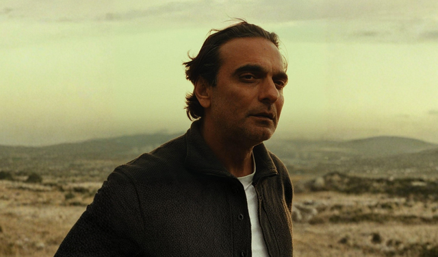 İran sinemasının efsanesi Hümayun Erşadi hayatını kaybetti