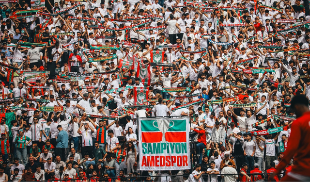 Tribünde zirve Amedspor'un
