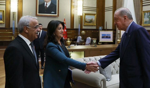 İmralı heyeti Öcalan'la görüşmek üzere İmralı’ya gidiyor