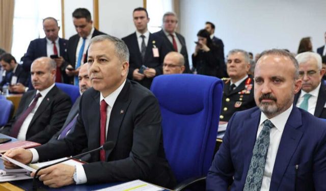 Bakan Yerlikaya ile yardımcısı Turan arasındaki gerilim: Uçağına almadı