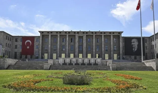 Meclis lokantasında stajyer kızlara cinsel istismar iddiası