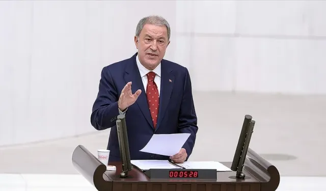 İmamoğlu'nun diploması hatırlatıldı: Hulusi Akar yine kızını savundu!