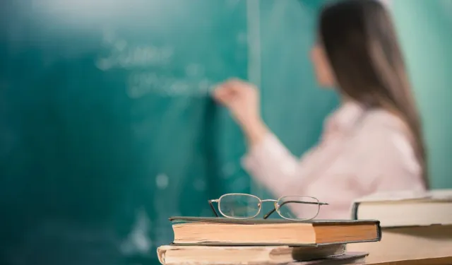 MEB, sınıfı sosyal medyaya taşıyan öğretmenleri inceleyecek