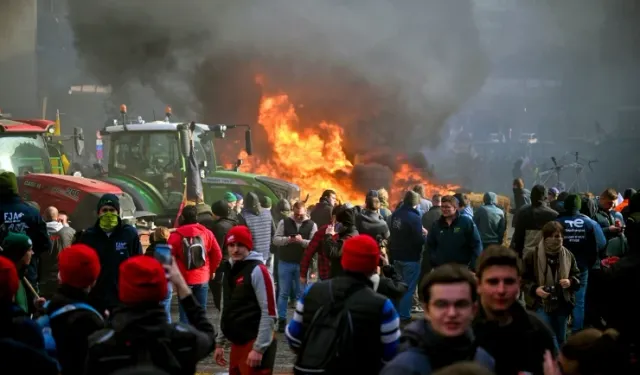 Brüksel’de binlerce çiftçi protestoda
