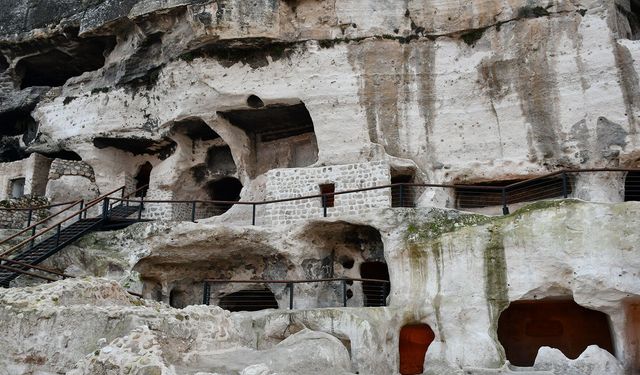 Hasankeyf’te 10 mağara turistik ziyarete açıldı