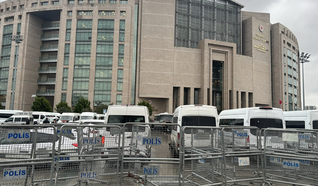 Sadettin Saran: Çağlayan Adliyesi TOMA ve çevik kuvvetle kapatıldı