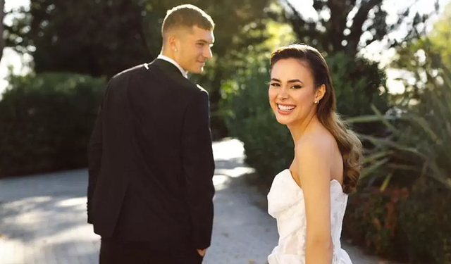 18 yaşına girmesini beklediler: Başakşehirli futbolcu, ünlü futbolcunun kızıyla evlendi