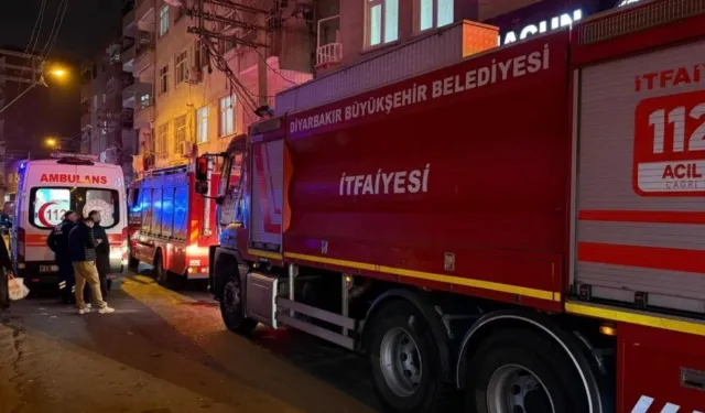 Diyarbakır'da eşiyle tartışan adam evi yaktı