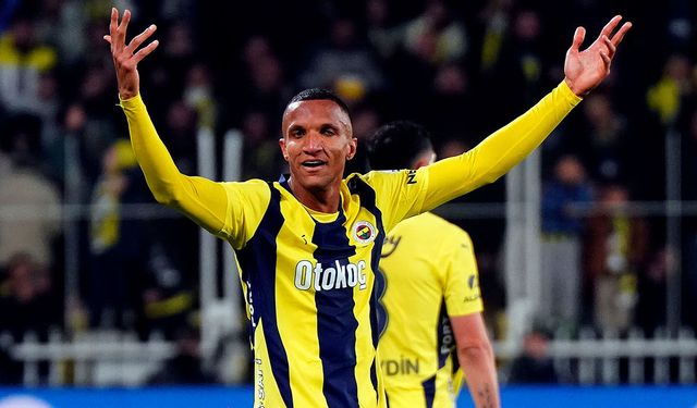 Fenerbahçe'de Rodrigo Becao da kadro dışı bırakıldı