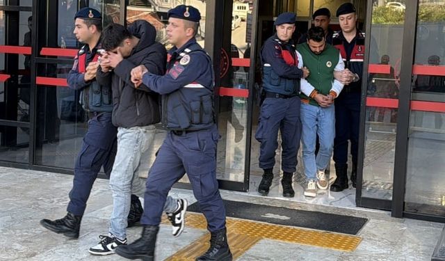 Polisin üzerine motosiklet süren iki kişi tutuklandı