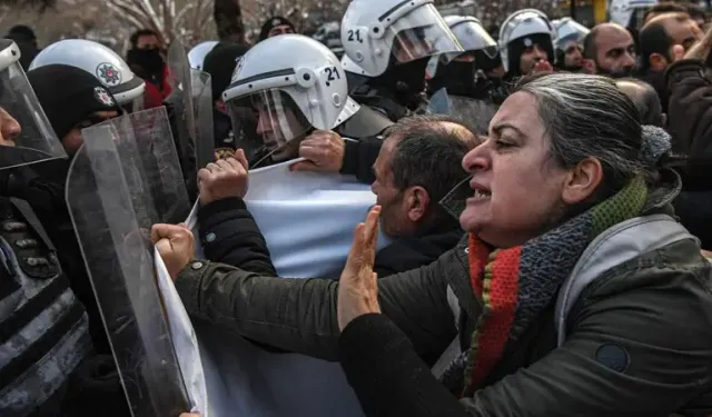 Diyarbakır ve Van’daki Suriye protestolarında çok sayıda gözaltı