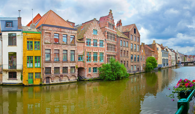 Belçika, ağır suç işleyenleri vatandaşlıktan çıkarılacak