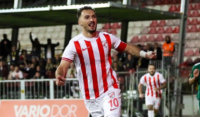 Gol krallığı yarışında ikinci sırada: Amedspor, Hasani'yi bitirdi