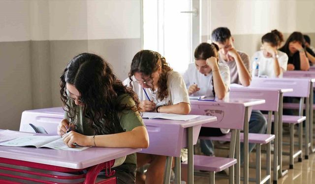 MEB, "liselere girişte mülakat" iddiasına yanıt verdi