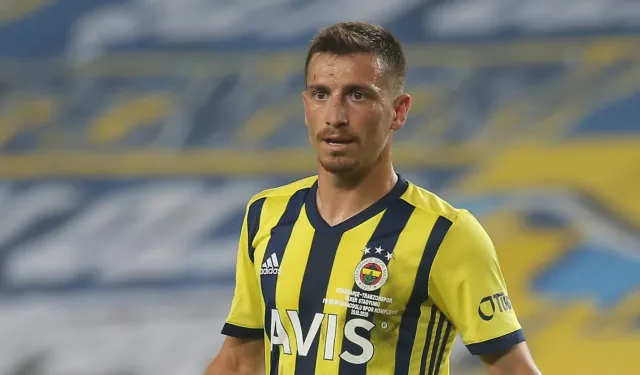 Galatasaraylı futbolcular Mert Hakan Yandaş'ı ziyaret etti