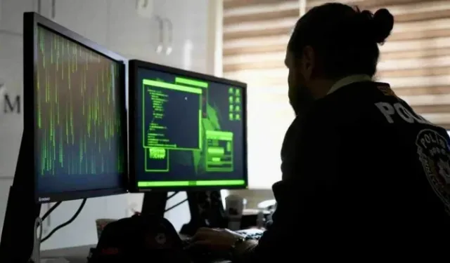 BİMCELL ve İZBAN sitelerini kopyalayıp kara para aklamışlar