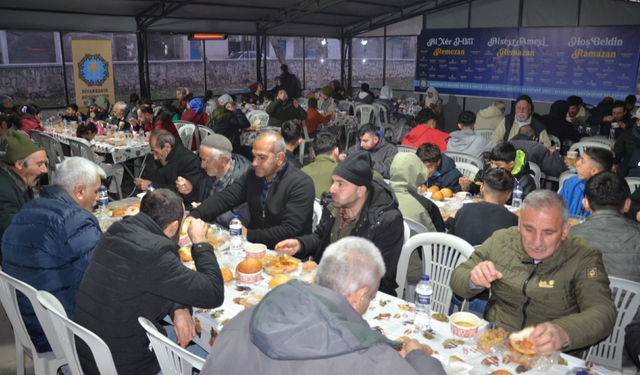 Diyarbakır’da iftar çadırlarına yoğun ilgi