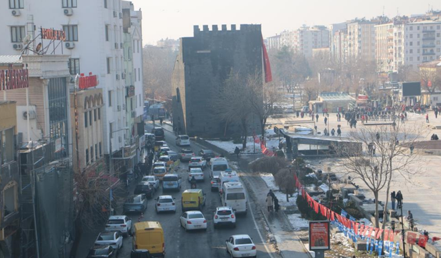 Yıkılan Diyarbakır surları yapay zekâyla yeniden canlandırıldı: “1932’de yıkılmasaydı bugün böyle görünürdü”