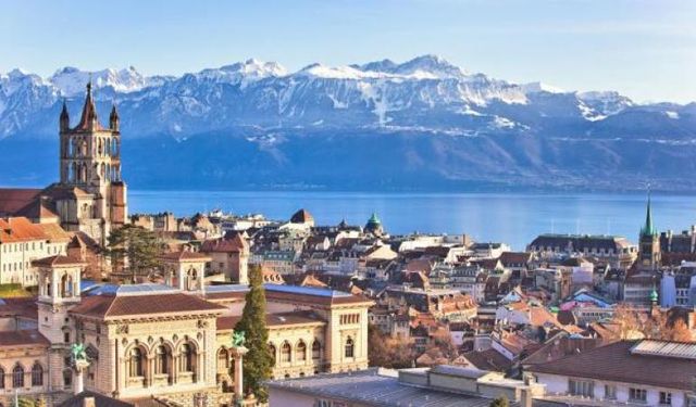 Lozan’dan Rojava’ya insani destek: 50 bin frank bağış