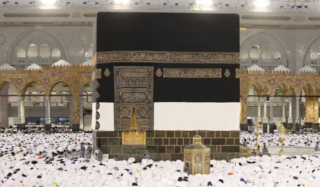 Kâbe örtüsünün parçaları Epstein'e gönderildi mi?