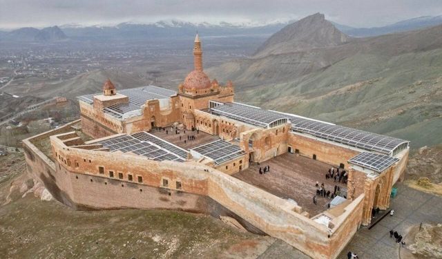 Doğu’nun Kartal Yuvası: 99 Yıllık Emeğin Mirası İshak Paşa