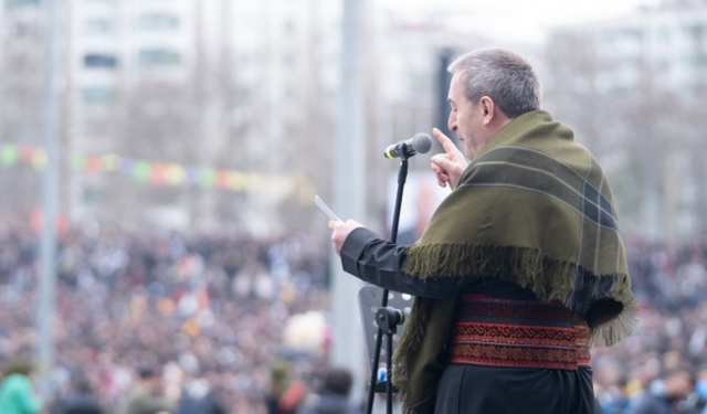 Bakırhan'dan Newroz'da çağrı: "Barış hukukunu birlikte kuralım"