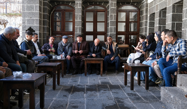 Doğan Hatun Dengbêj Evi’nde: “Bu miras yaşatılmalı”