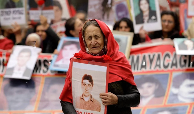12 Mart: Askeri Darbe, Gazi ve Qamişlo Katliamları
