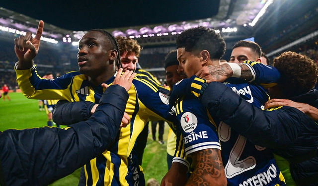 Fenerbahçe’den son dakikada muhteşem geri dönüş: 3-2