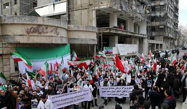 İran Tabipler Birliği: 18 sağlıkçı hayatını kaybetti