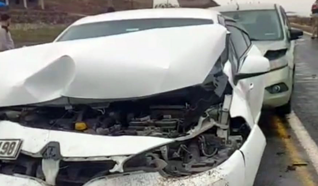 Diyarbakır’da cenaze konvoyunda kaza! 4 kişi yaralandı