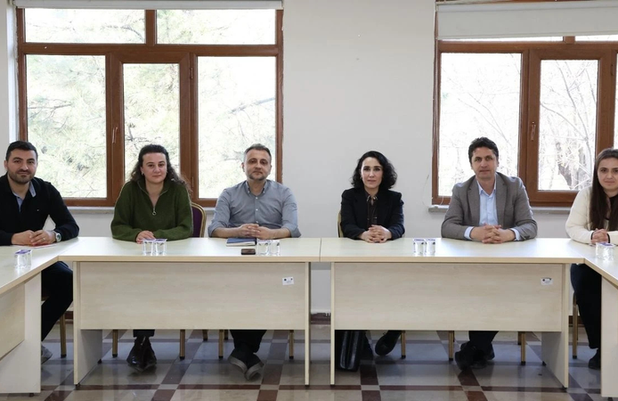 Güneydoğu Belediyeleri çok dilli modeli masaya yatırdı