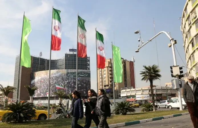 İran, Irak'taki Kürt grupları vurduğunu açıkladı