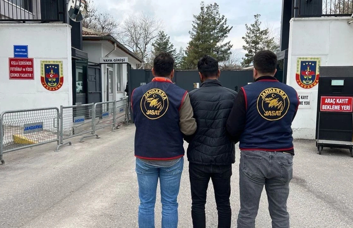 Diyarbakır’da JASAT operasyonu: aranan 127 firari yakalandı