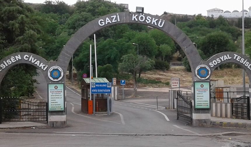 Atatürk ve Gazi Köşkü