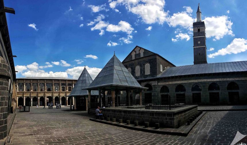 Diyarbakır'ın ünlü camisi: Ulu cami