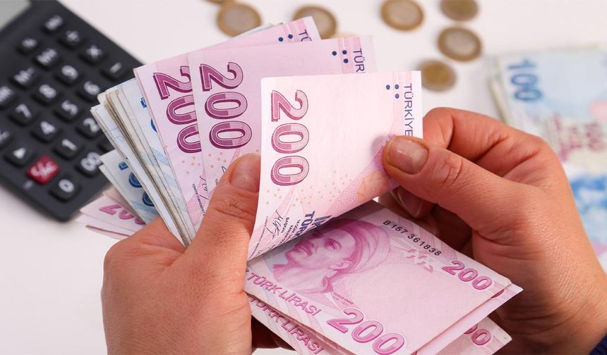 Kamu işçilerine ikinci zam teklifi: TÜRK-İŞ'ten tepki