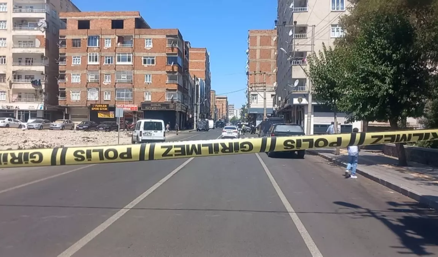 Diyarbakır'da polislere silahlı saldırı: Üç yaralı
