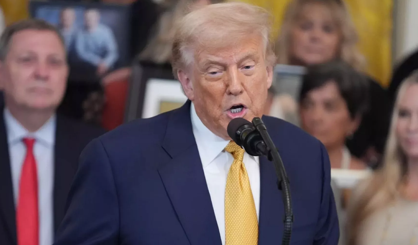 Trump, Jeffrey Epstein hakkındaki dosyaların yayınlanmasını emretti