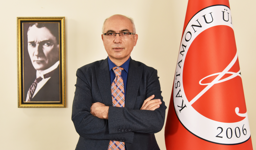 İletişim Fakültesi Dekanının tezleri çalıntı çıktı