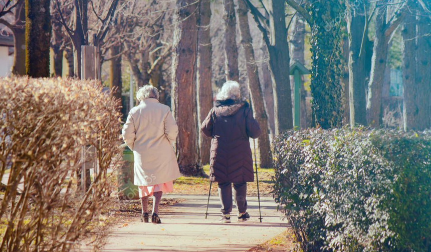 65 Yaş Üstü Kadınlarda Adım Sayısı Hayat Kurtarıyor