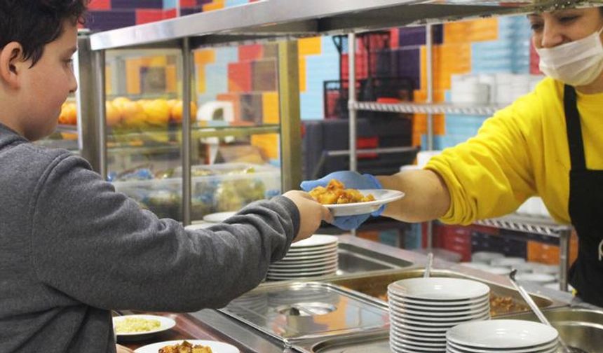 Tüm öğrencilere bir öğün: Maliyeti MEB bütçesinin %13’ü