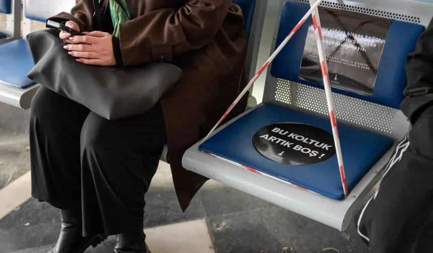 İzmir’de toplu taşımada “boş koltuk” eylemi