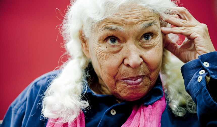 Mısırlı Feminist Nawal El Saadawi: “Kime Göre Orta Doğu?"