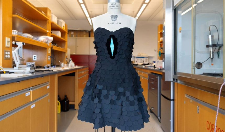 Dünyanın en siyah kumaşı üretildi!