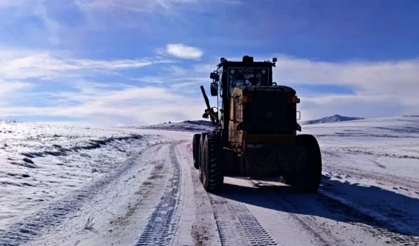 Van'da eğitime kar engeli: 90 yerleşim yeri ulaşıma kapalı