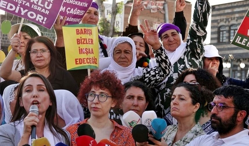 Kürt Kadınları Fotoğrafı Global 50/50 Koleksiyonunda