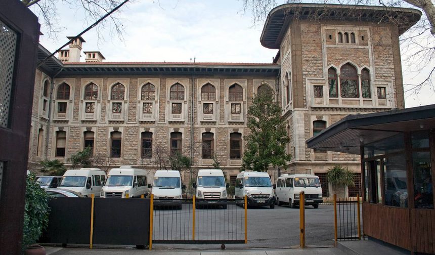 İstanbul Erkek Lisesi'nde taciz soruşturması mezunlara uzandı